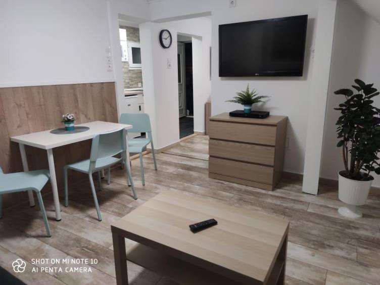 Fuered Apartmanhaz Apartment Balatonfured Luaran gambar