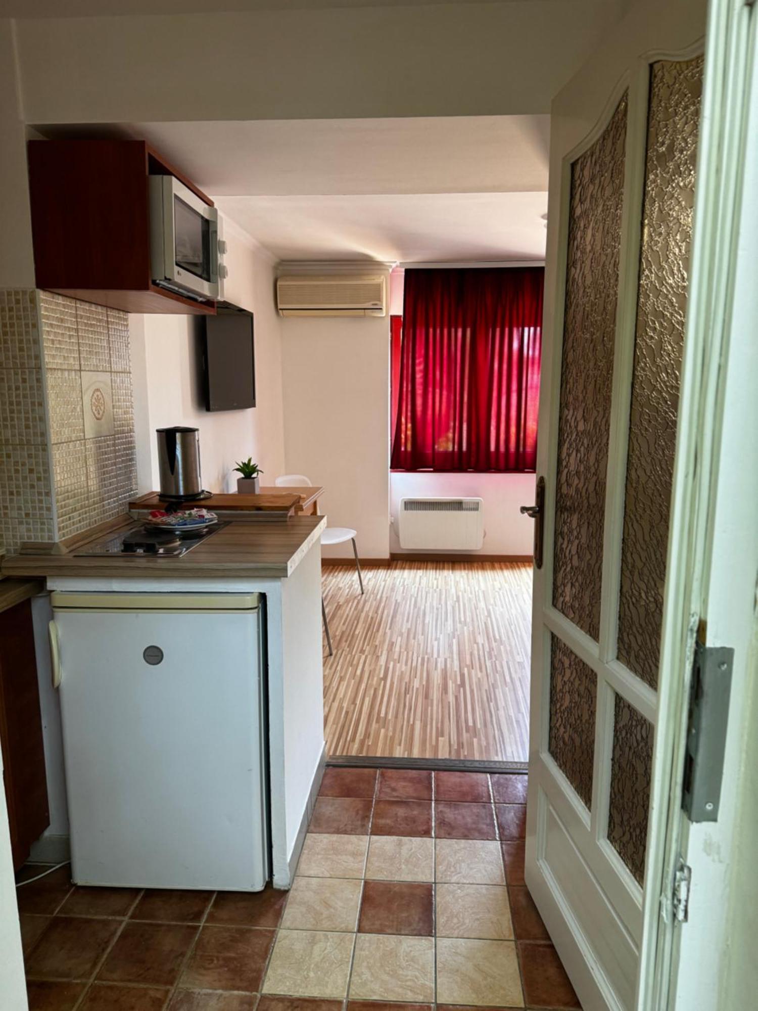 Fuered Apartmanhaz Apartment Balatonfured Luaran gambar